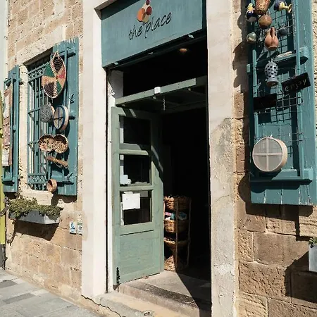 Nefeli Sea Side, Boutique * Limisso