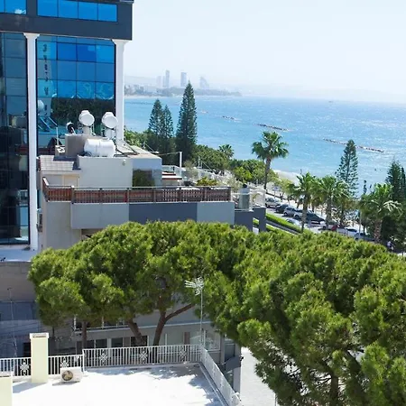 Nefeli Sea Side, Boutique *