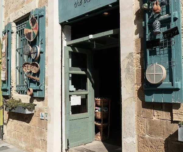 Nefeli Sea Side, Boutique * Lemesos