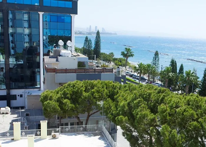 Nefeli Sea Side, Boutique *