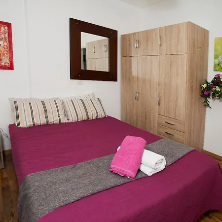 Nefeli Sea Side, Boutique *