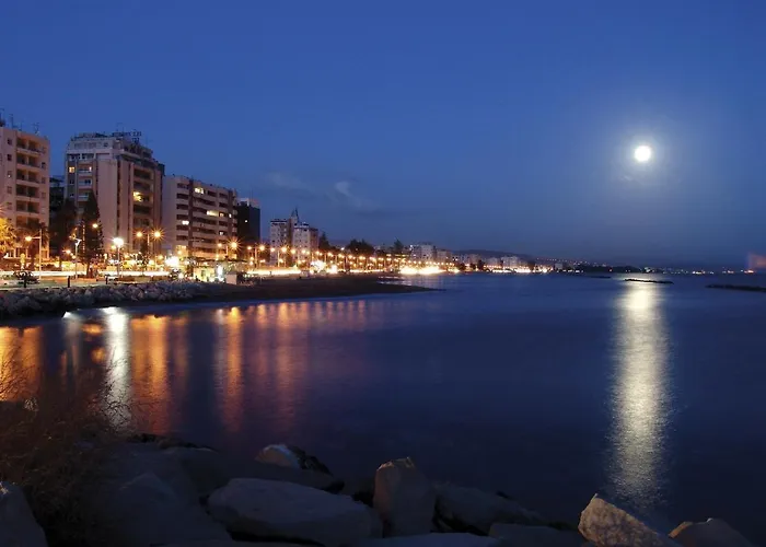 Lägenhet Nefeli Sea Side, Boutique Limassol