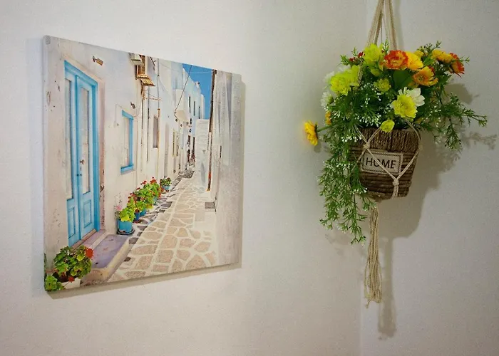 Nefeli Sea Side, Boutique